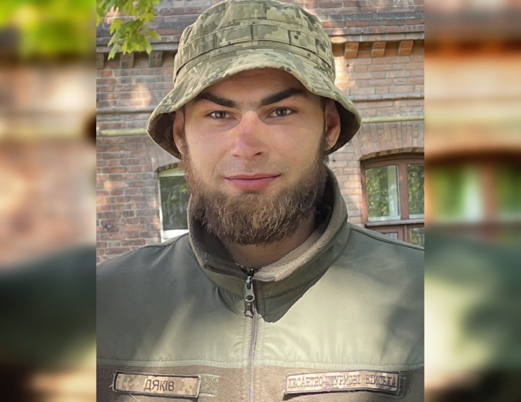 Минута молчания: почтим память 21-летнего военного Юрия Дякова, который защищал Луганщину