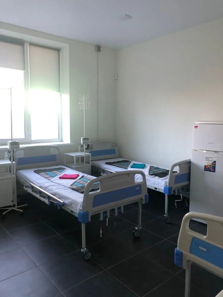 Бахмутська лікарня інтенсивного лікування у Броварах