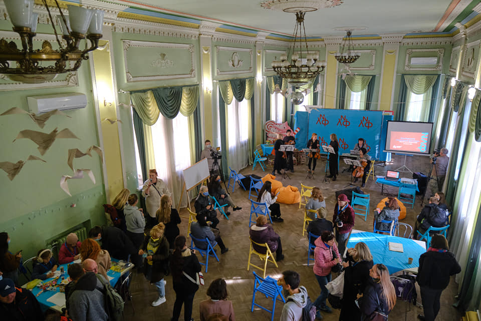 літературний фестиваль у Нью-Йорку Донецької області