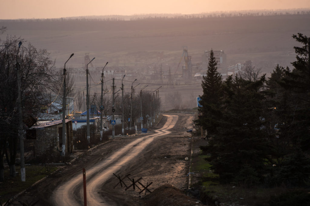 Соледар у 2023-му: окупанти показали фото з міста, яке тимчасово контролюють
