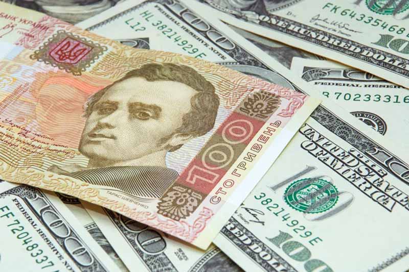 Нацбанк разрешил украинцам покупать валюту онлайн без оформления депозитов: сколько можно купить