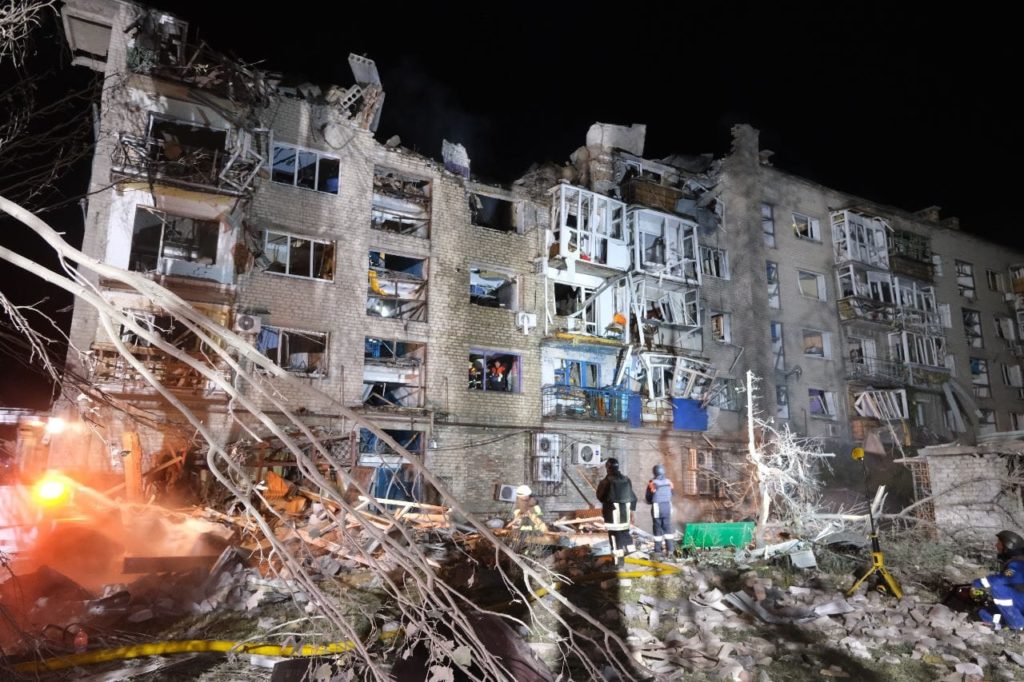 7 погибших и 88 раненых, среди пострадавших есть дети: количество жертв после обстрела Покровска выросла (ФОТО, ОБНОВЛЕНО)