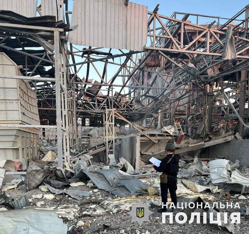 Завод Zeus Ceramica в Славянске после обстрела 15 августа