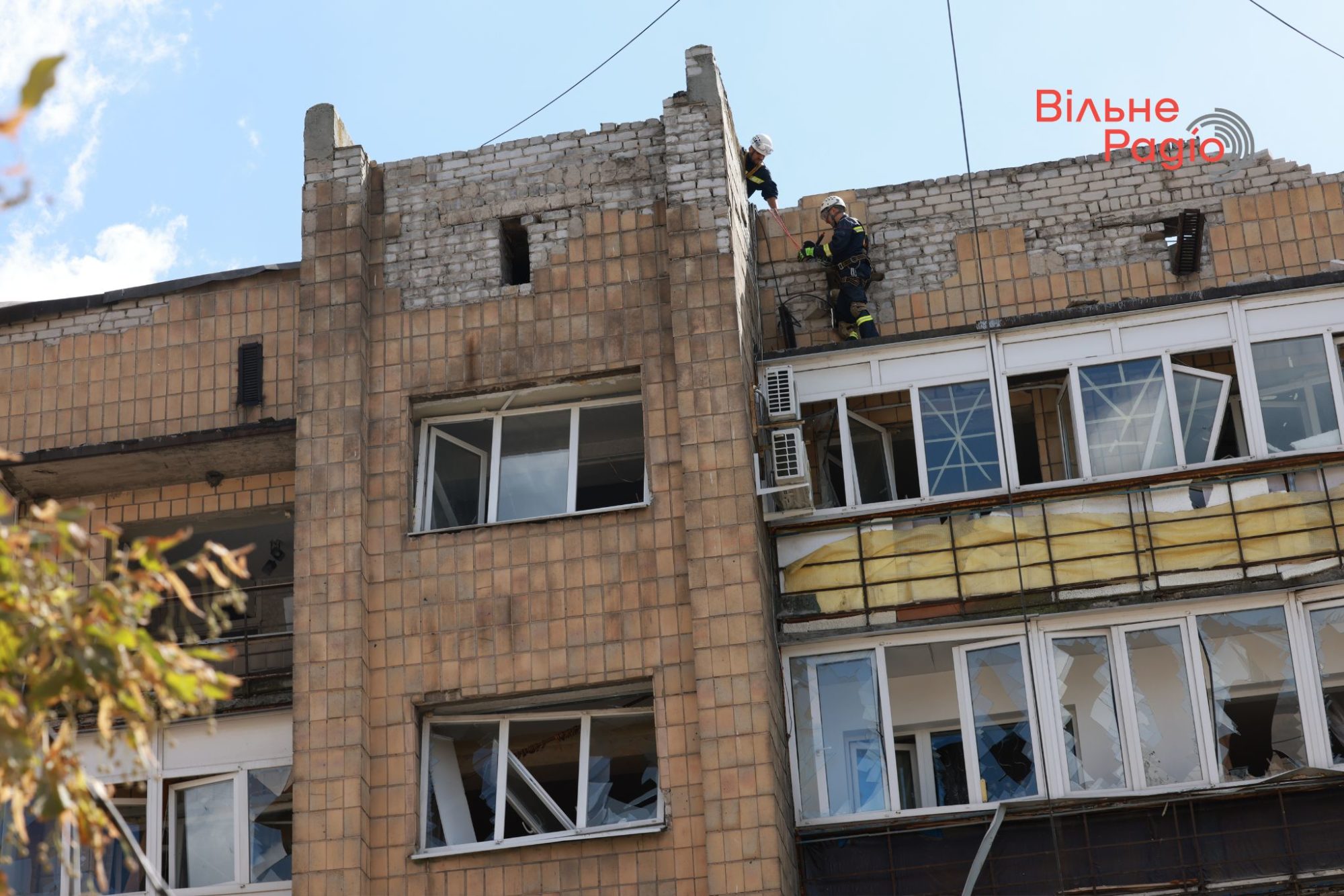 Покровськ після атаки: рятувальники розбирають завали