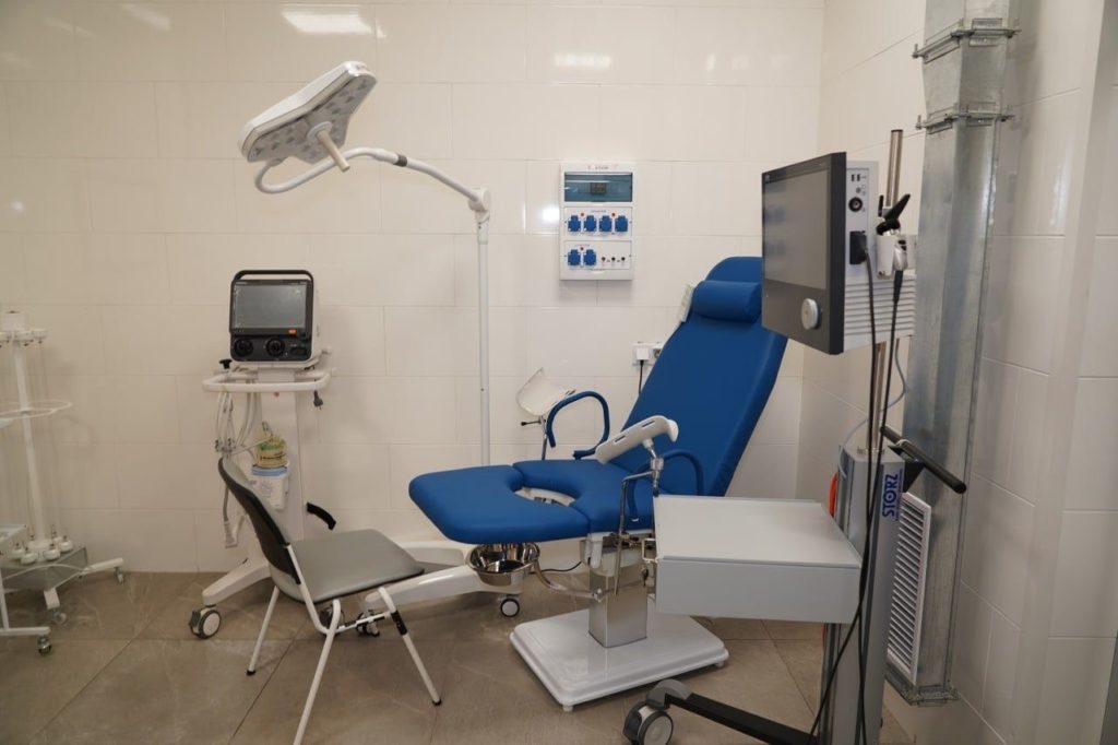 В Покровске больница приобрела новое урологическое оборудование: что смогут лечить