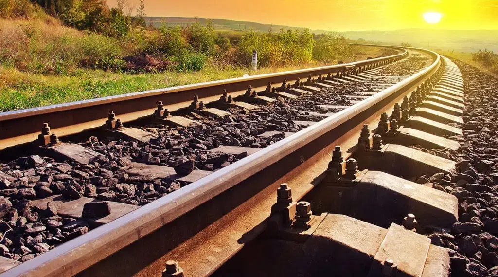Потяг Краматорськ — Київ може затриматись до 4 годин через сходження вагонів на Полтавщині: що відомо