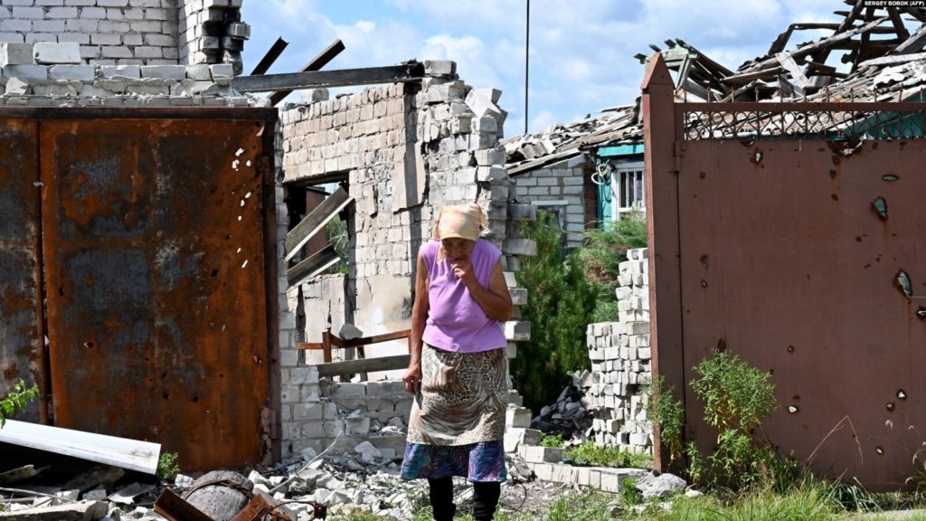 Северск под обстрелами: россияне ранили 53-летнюю женщину