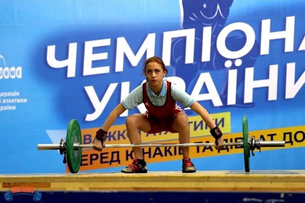 Минута молчания: вспомним спортсменку из Мариуполя Алину Перегудову, погибшую с мамой и братом под бомбежками