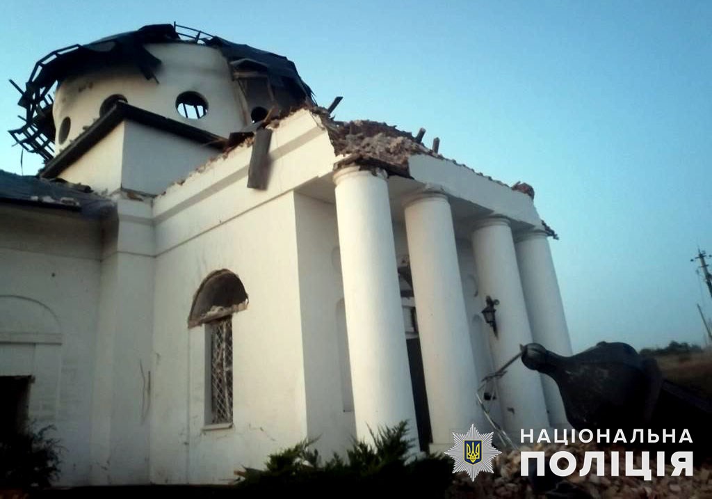 Обстріли на Донеччині пошкодили храм