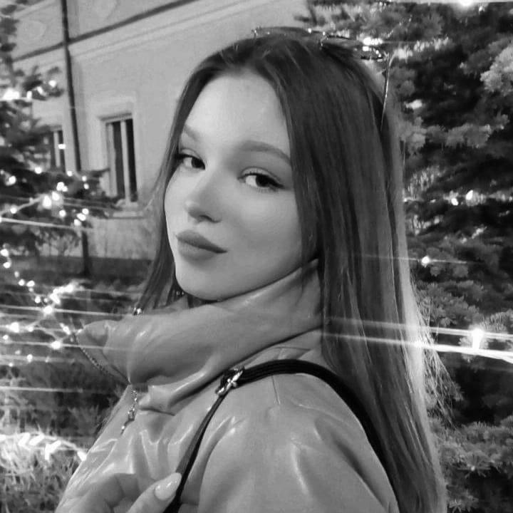 10 дней боролась за жизнь в больнице: вспомним 17-летнюю Владу Веремеенко, которая не пережила обстрел в Херсоне 1