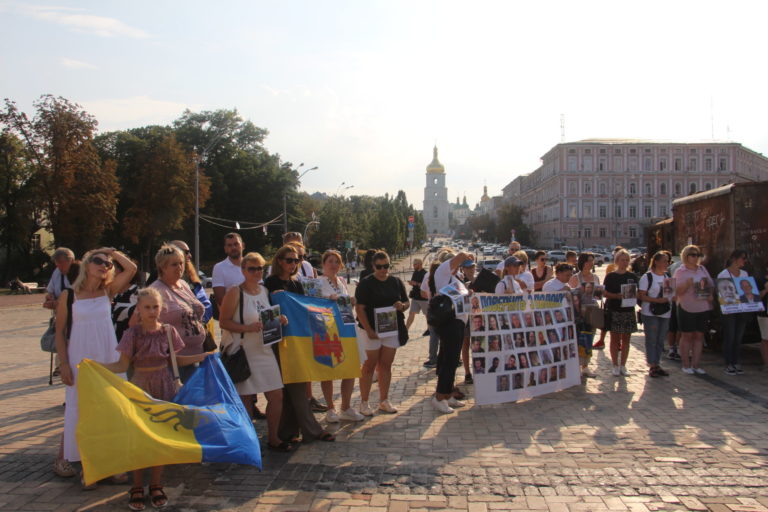 “Гра без правил”: як Росія викрадає людей під час окупації та чи вдається повертати їх додому (РЕПОРТАЖ)