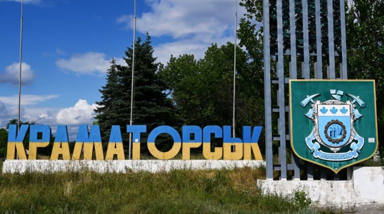В Краматорской ВА рассказали, зачем тратятся на цветы и заверили, что денег на безопасность горожан и ремонты достаточно