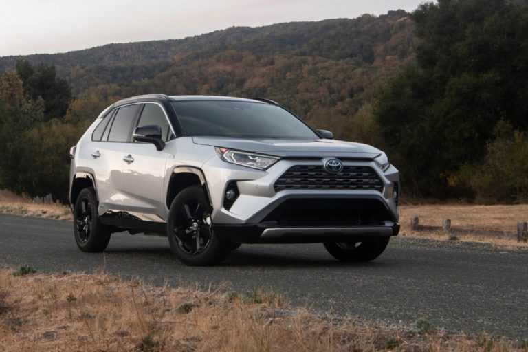 Toyota RAV4 Гібрид: майбутнє вже тут