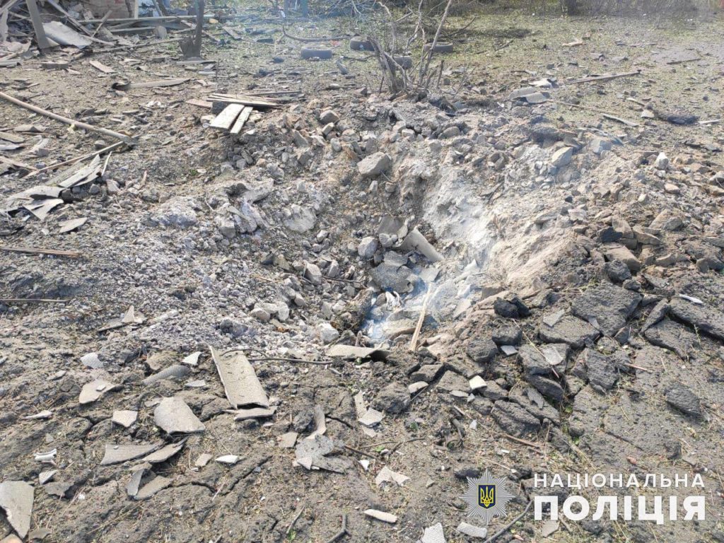 Погибла женщина в селе Шевченко, есть раненые в других населенных пунктах: в течение дня россияне плотно били по Донетчине