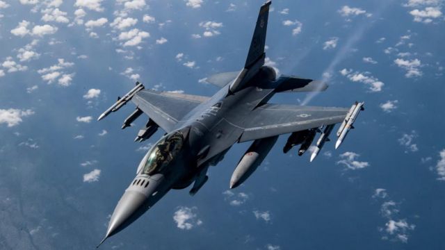 Украинские пилоты начали обучение на истребителях F-16, — Воздушные силы