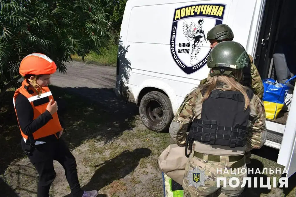 Из 30 прифронтовых населённых пунктов Донецкой области эвакуировали всех детей
