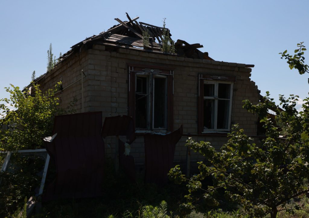 Сутки на Донетчине прошли без жертв: россияне били из “Ураганов” и артиллерии, повредили 4 дома (СВОДКА)