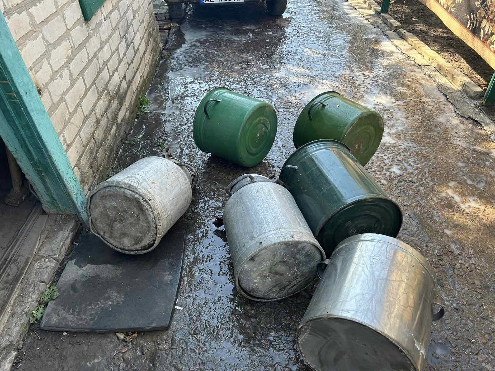 В поселке под Краматорском правоохранители изъяли 6 литров самогона и уничтожили 280 литров браги (ФОТО) 1