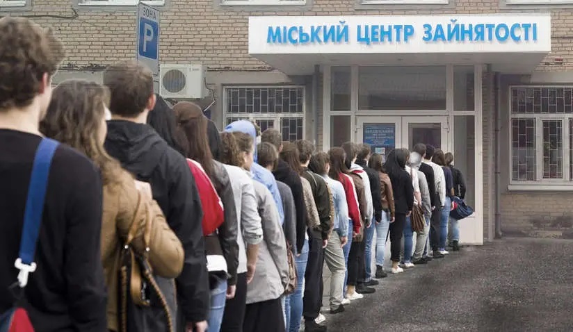 В Донецкой области зарегистрировано почти 15 тысяч безработных, это почти вдвое меньше, чем в прошлом году