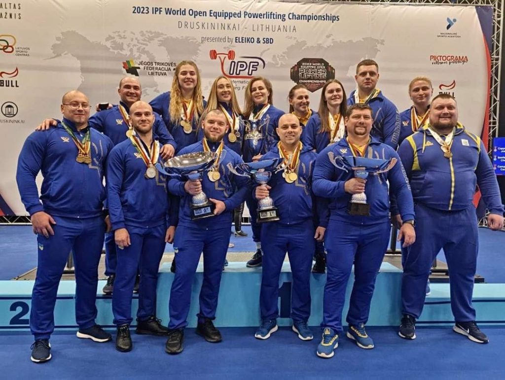 Пауэрлифтеры из Донецкой области заняли все три призовых места на чемпионате мира в Литве