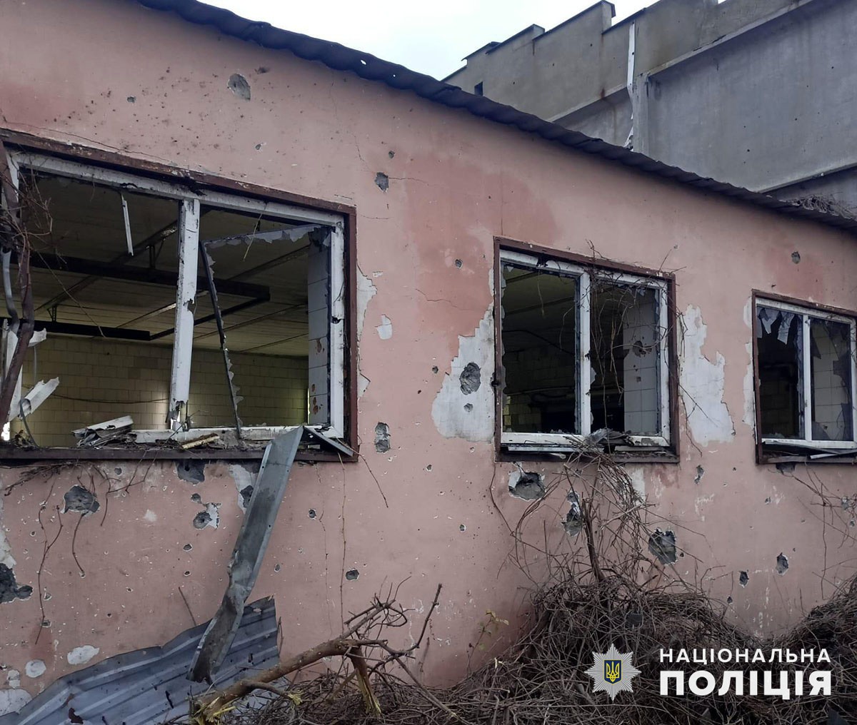 Будівля в Донецькій області, яка постраждала від обстрілу росіян 17 листопада 2023 року
