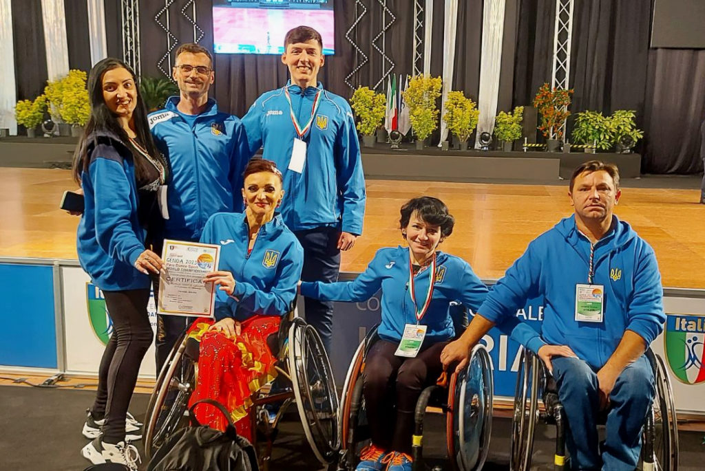 Танцюристи з Донеччини здобули шість медалей на чемпіонаті світу зі спортивних танців у візках