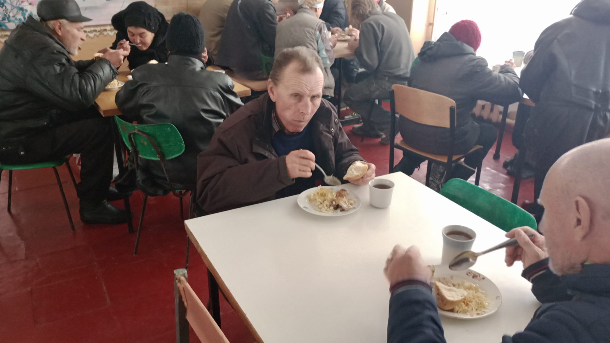 Як у Слов'янську працюють соціальні їдальні