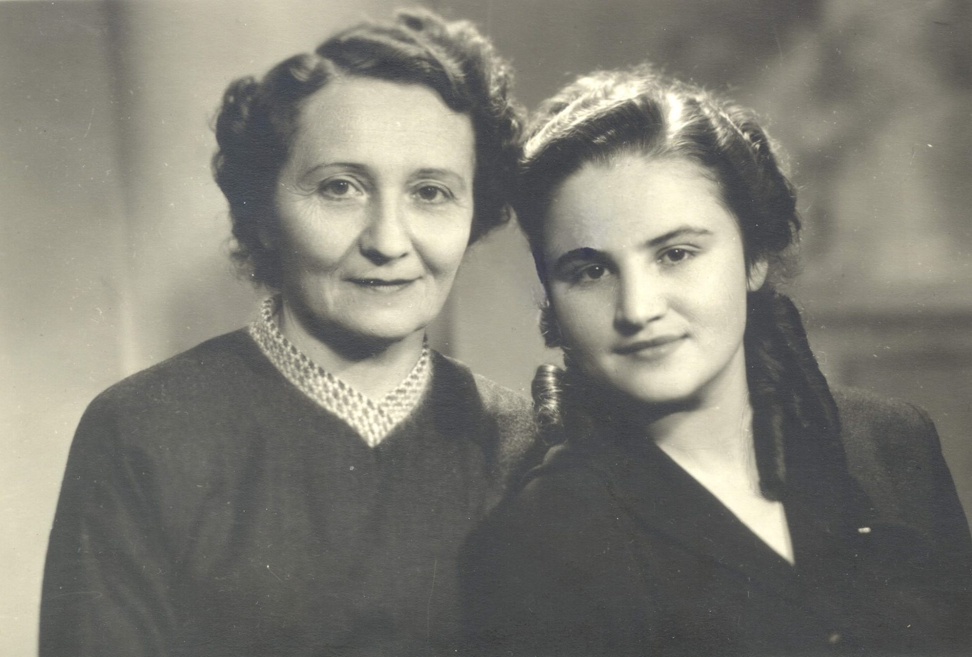 Наталія Шухевич з донькою Марією