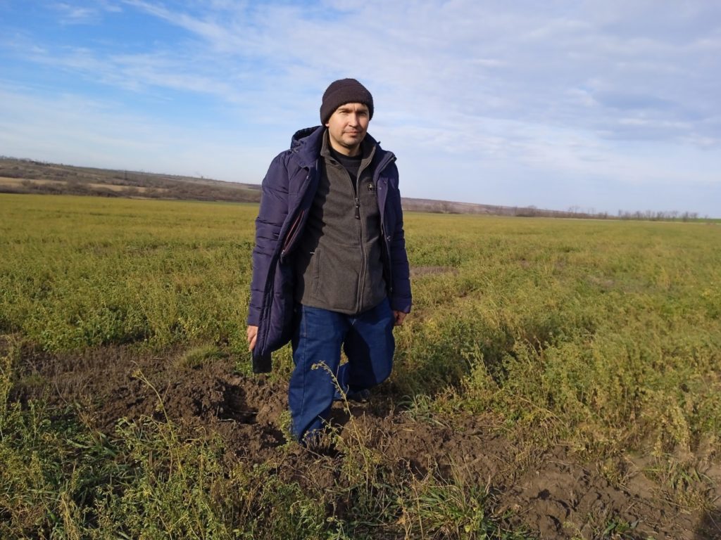 Агроеколог із Донеччини три роки перетворює свою орну землю на степ: чому це непросто та чим цей експеримент унікальний (ФОТО)