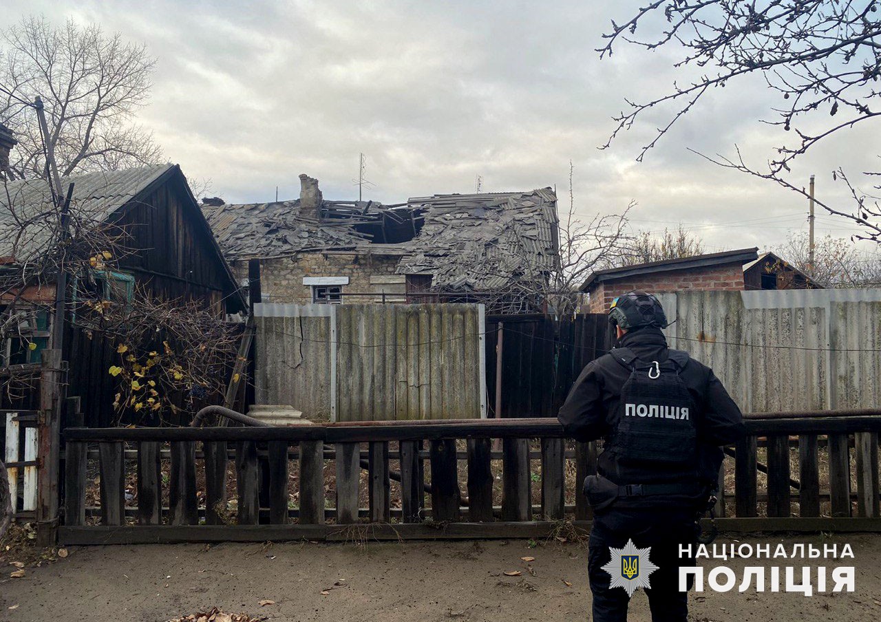 Наслідки обстрілів Донеччини 9 листопада. Фото: Нацполіція у Донецькій області