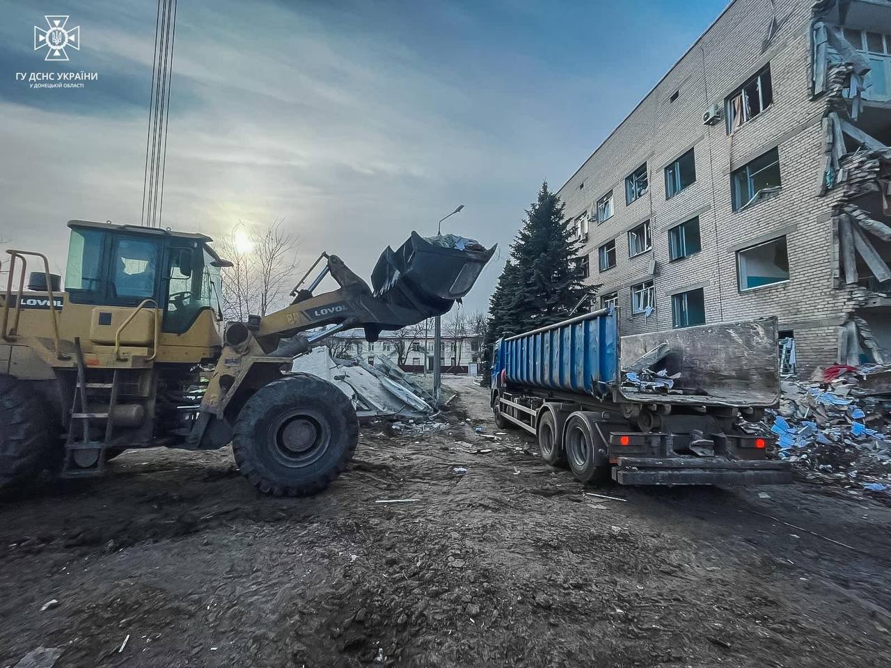 Наслідки обстрілу центральної лікарні Селидового 20.11.2023