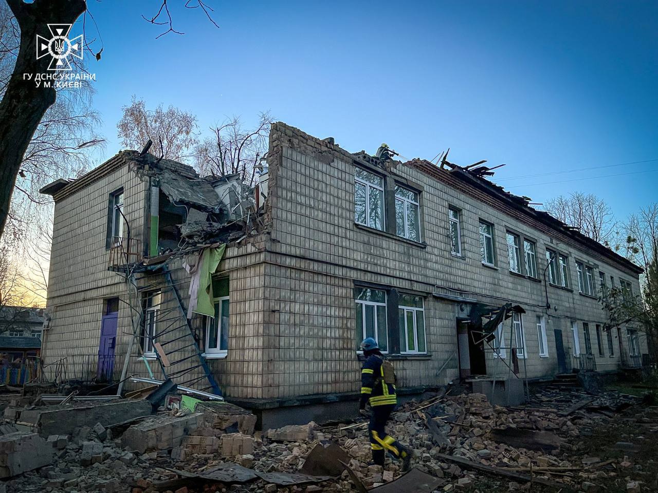 Російські окупанти атакували Київ безпілотниками