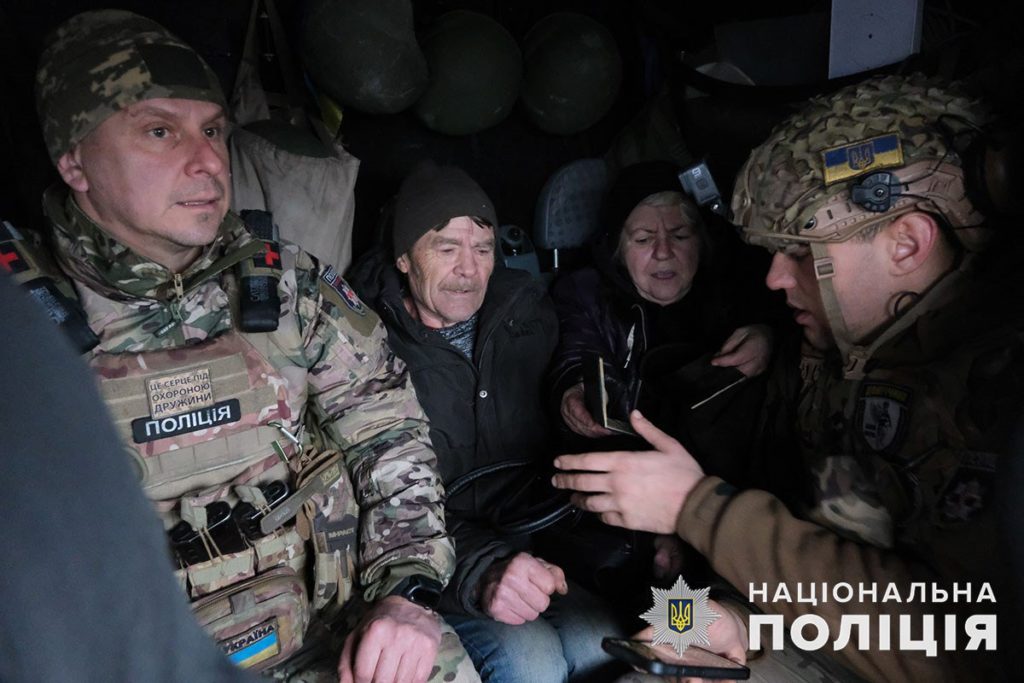Из Авдеевки за 26 ноября вывезли четырех человек: сколько гражданских остаются в городе
