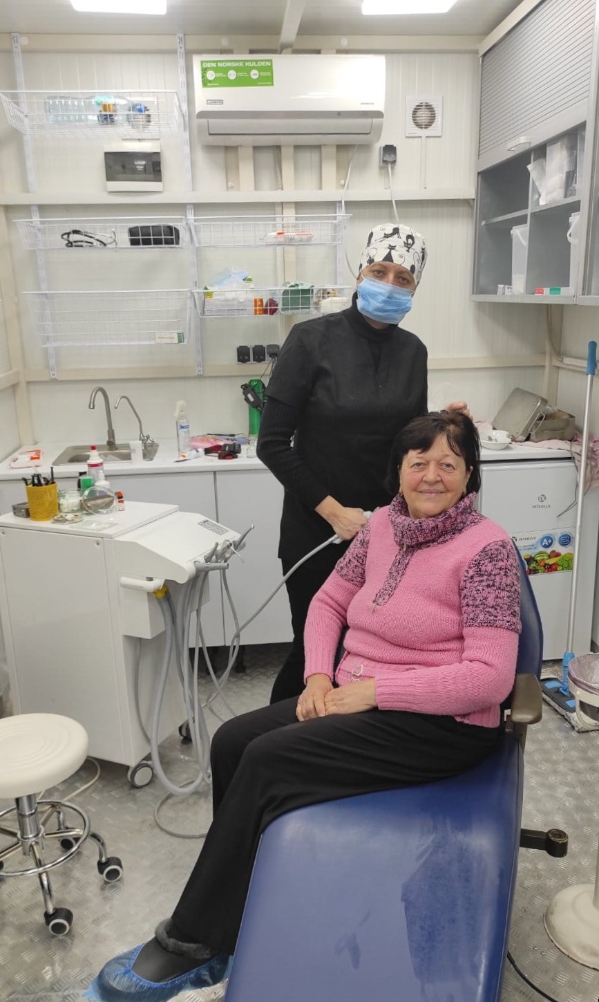 стоматолог Сіверська Донецької області у пересувному стоматологічному кабінеті