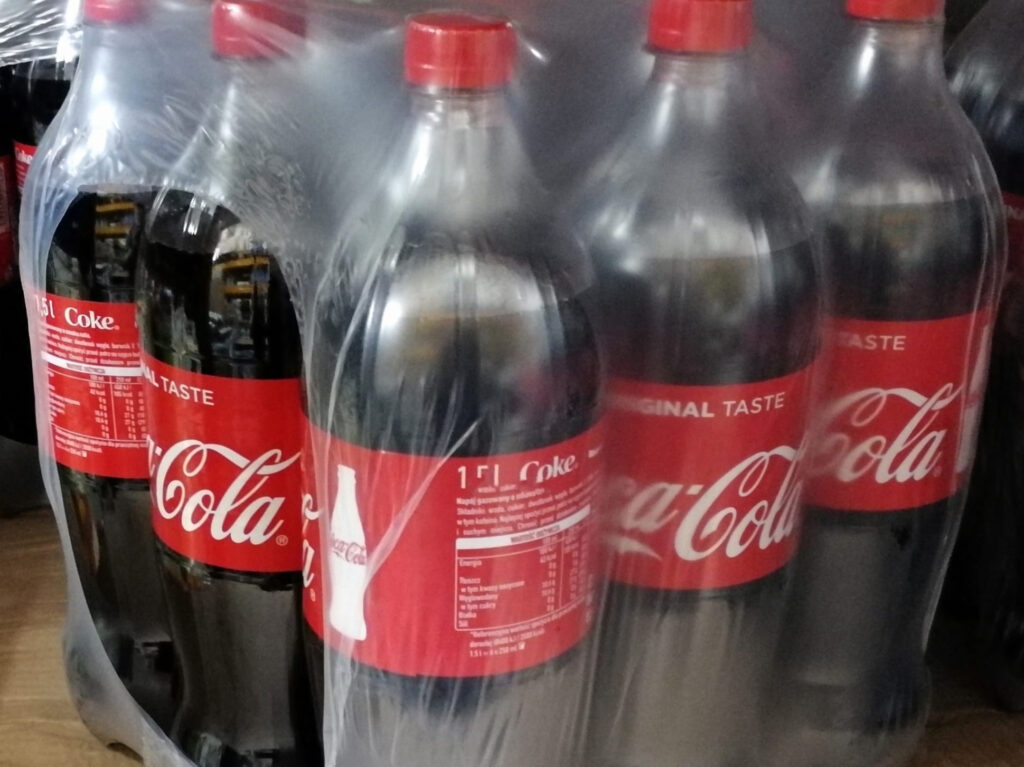 В Дружковке будут выдавать “Кока-Колу” как гуманитарную помощь: придется собрать полный пакет документов