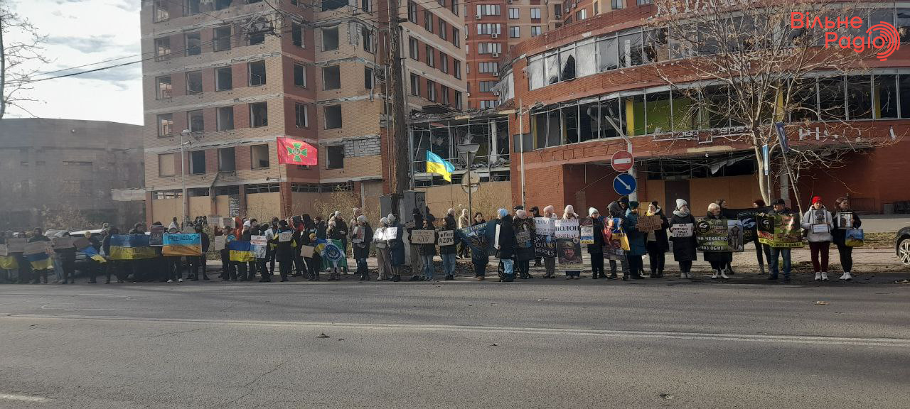 “Праздник без праздника”. В нескольких городах Украины провели акции в поддержку пленных: как это происходило в Одессе (ФОТО) 1