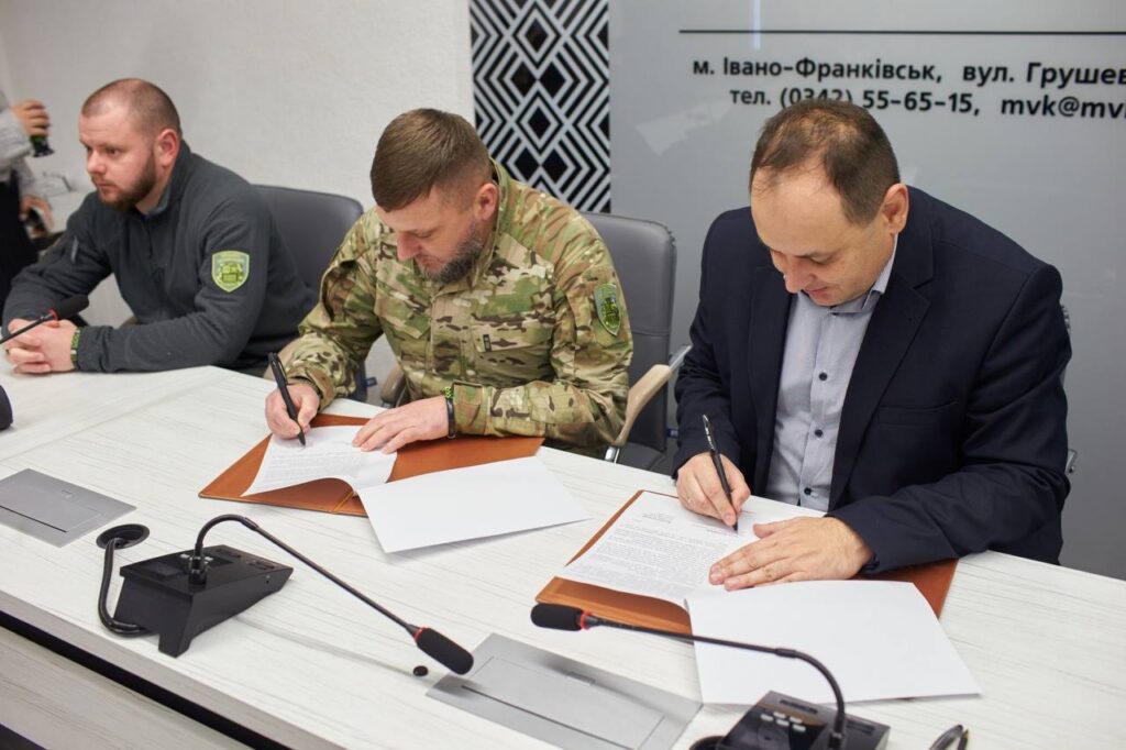 Авдеевка и Ивано-Франковск теперь города-побратимы: активное сотрудничество начали с дронов для военных (ФОТО)