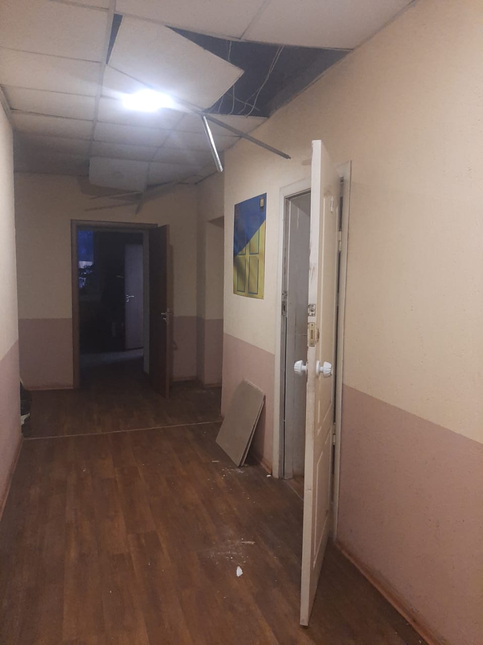 У Торецьку під час атаки росіяни пошкодили приміщення пожежної частини (ФОТО) 1