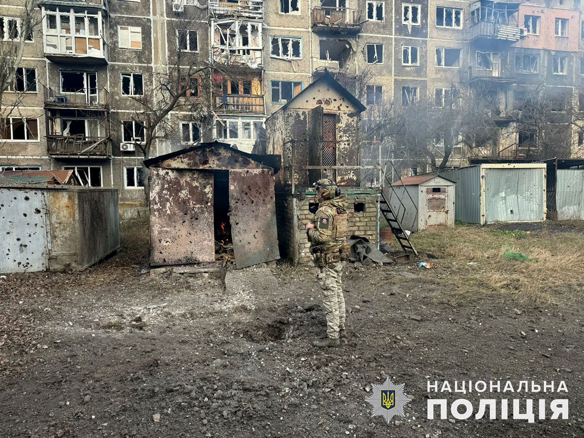 Изображение к публикацииРанены двое гражданских, от обстрелов пострадала больница: ситуация в Донецкой области за 27 декабря (СВОДКА, ФОТО)