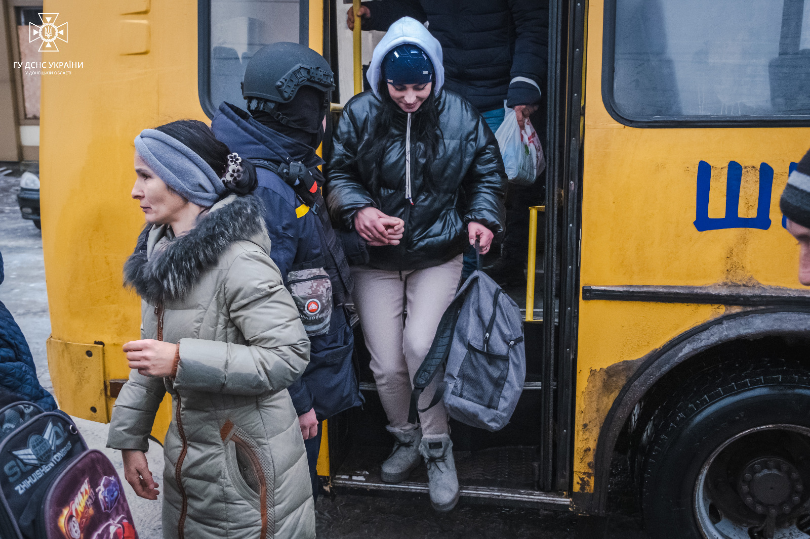 За день рятувальники допомогли з евакуацією понад 200 жителям Покровського району (ФОТО) 2