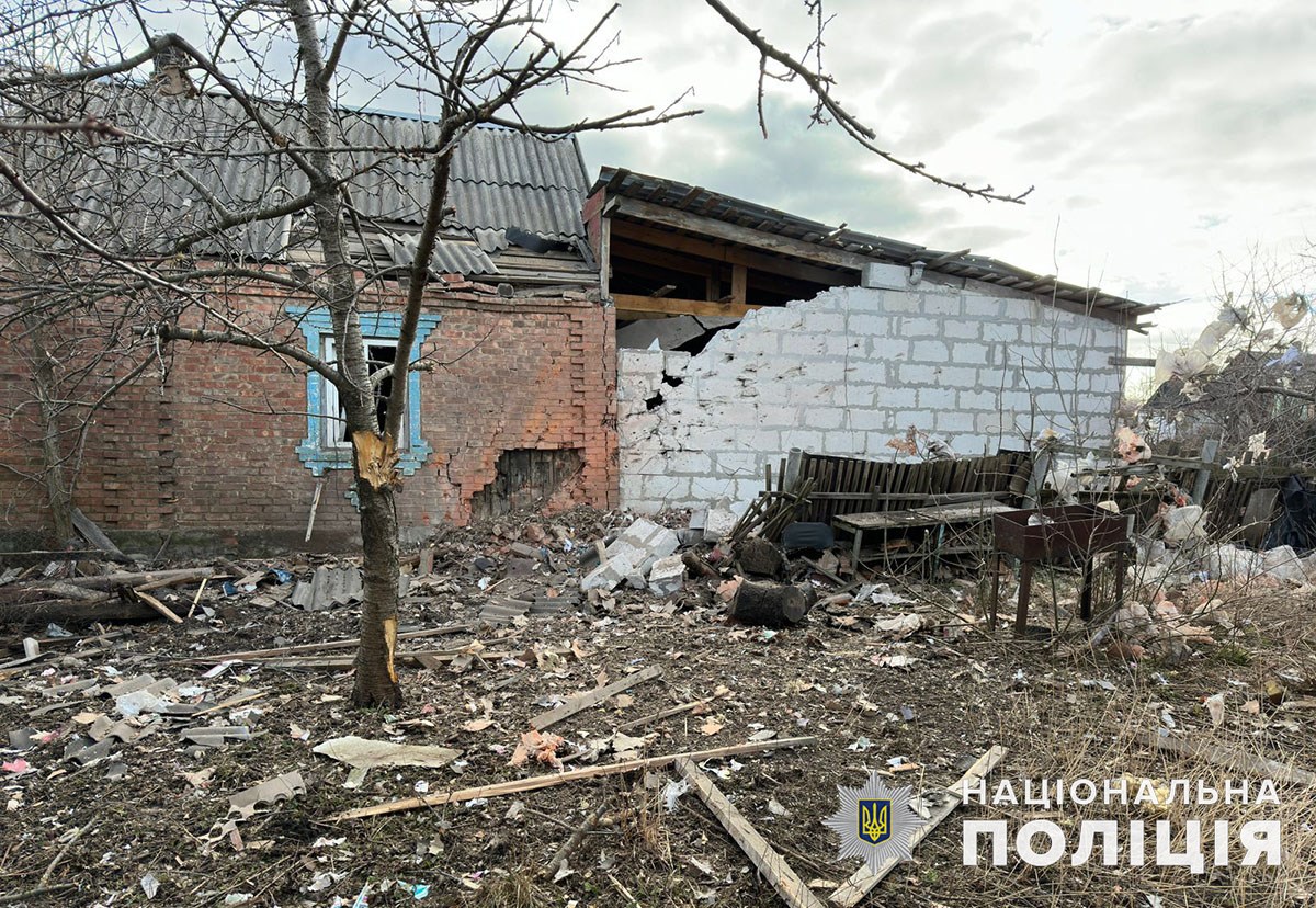 В Авдеевке российский снаряд попал в квартиру, погиб человек. Последствия ударов по Донецкой области 28 декабря (СВОДКА, ФОТО) 4