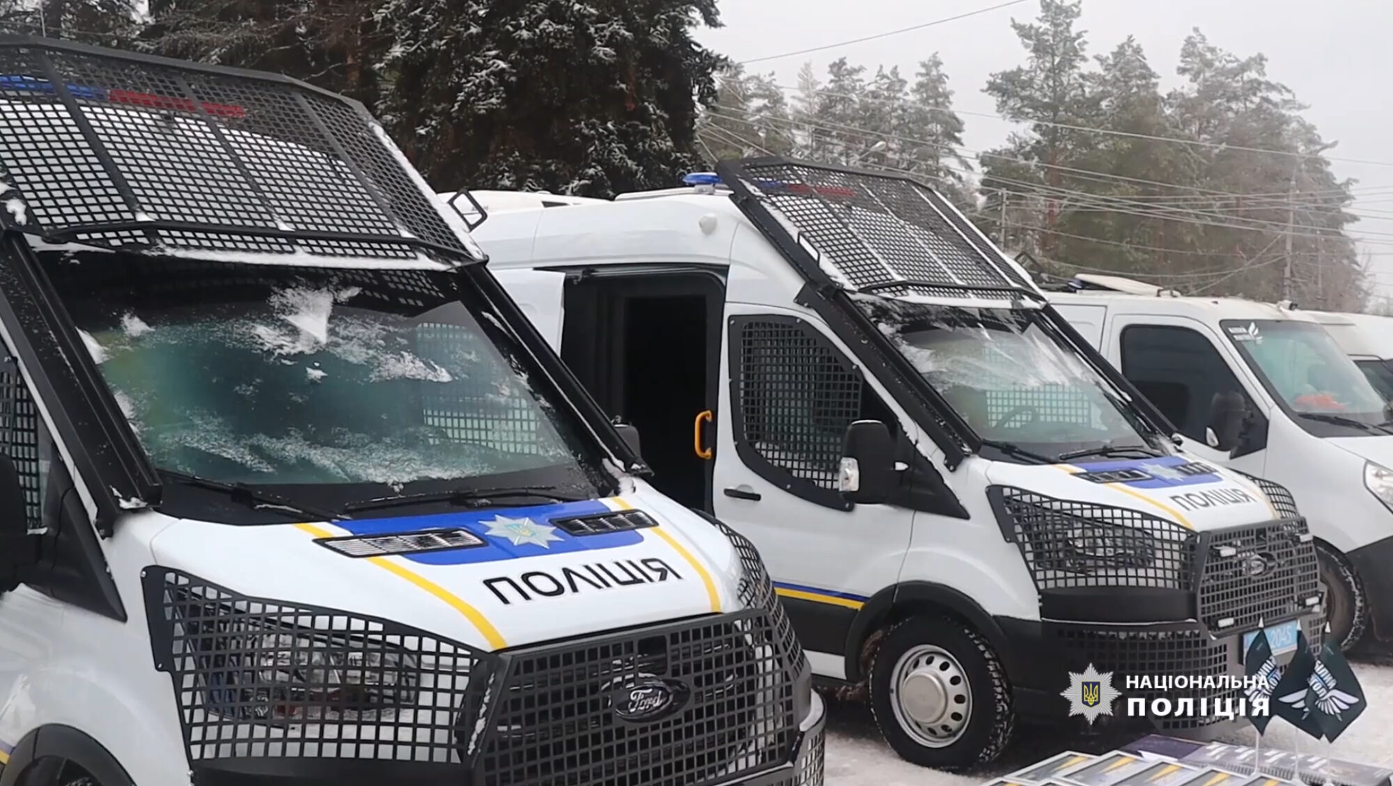 Поліцейським Донеччини передали три броньовані автівки, на яких домедичну допомогу зможуть надавати просто в дорозі (ФОТО) 3