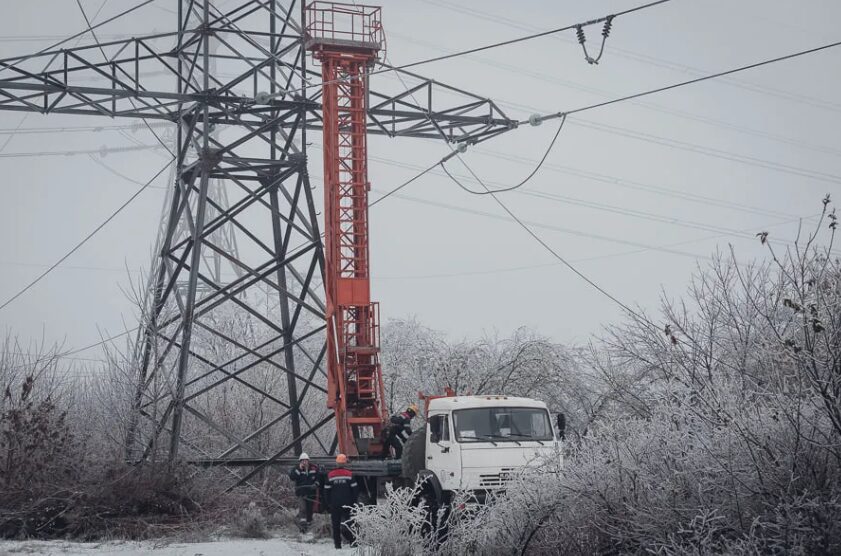 У “ДНР” сподіваються повністю повернути електропостачання до 22 грудня: скільки українців в окупації сидять без світла