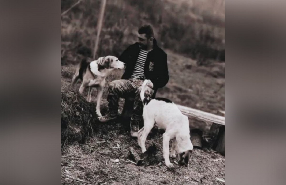 Іван Буричка з мисливськими собаками