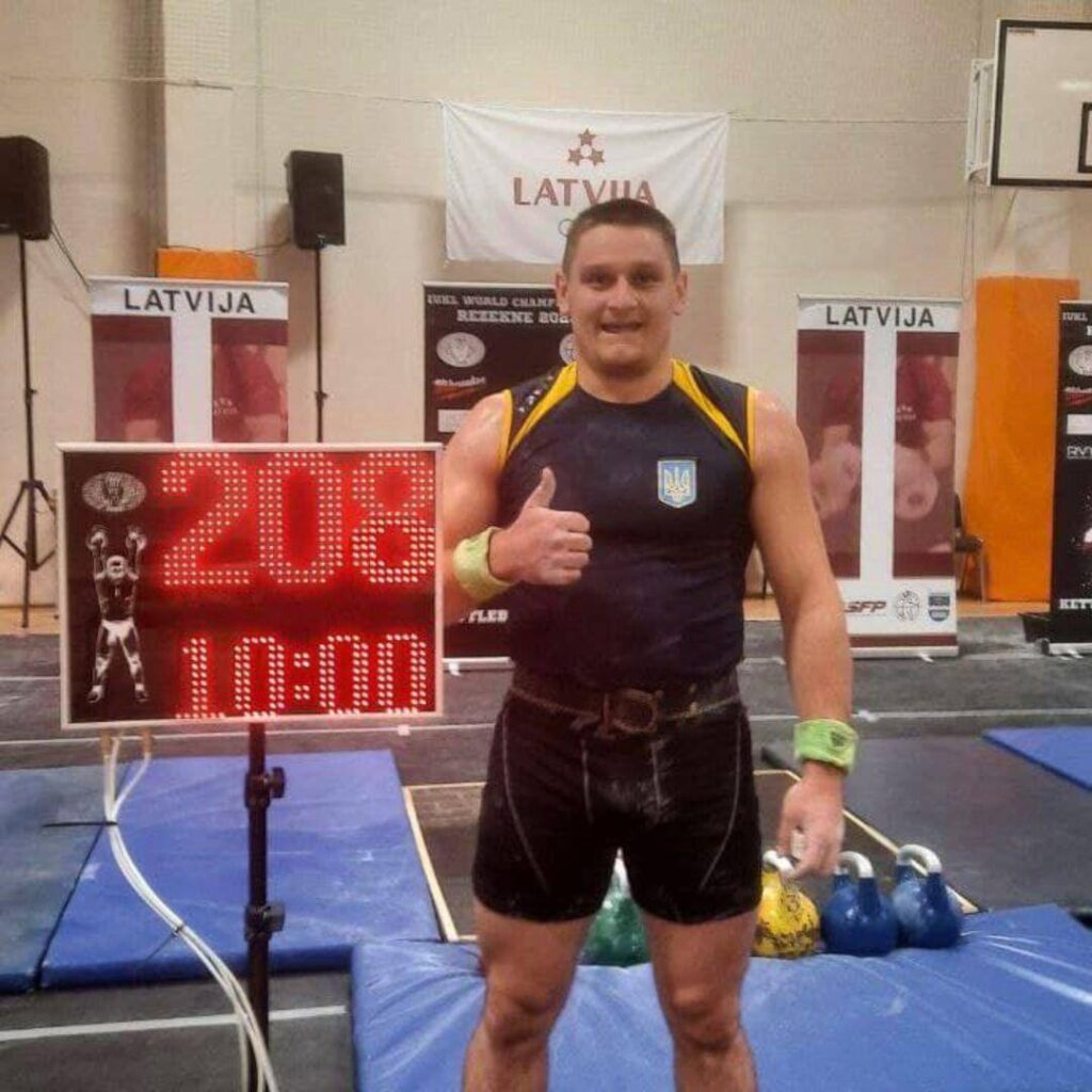 Покровчанин Леон Белицкий стал чемпионом мира по гиревому спорту (ФОТО)