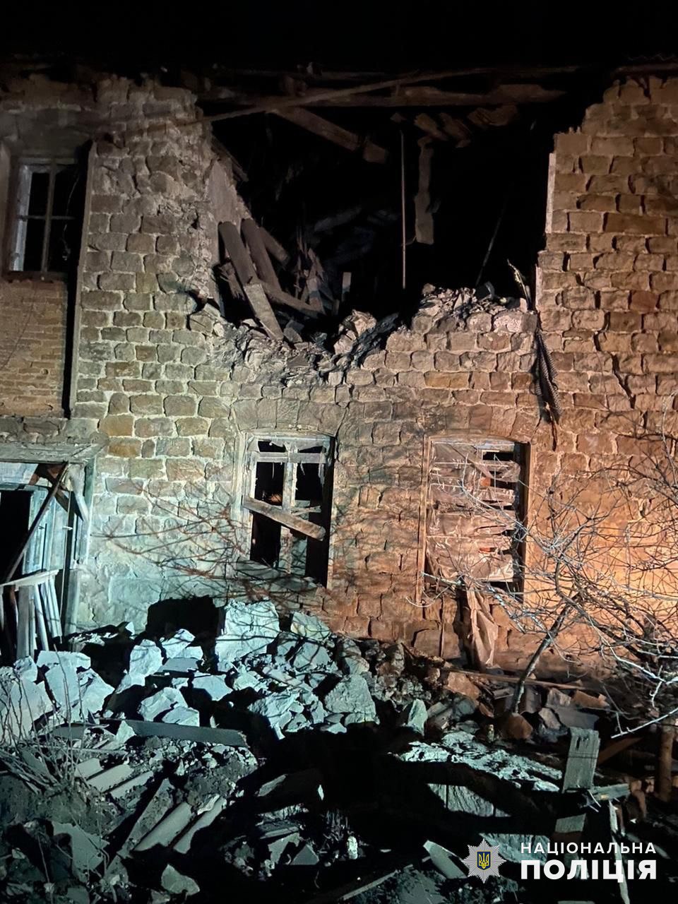 Знищена російською атакою стіна багатоповерхівки на Донеччині, 20 грудня 2023 року