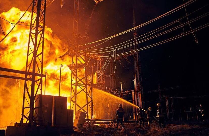 Россияне обстреляли Кураховскую ТЭС: ранены пятеро работников, пострадало оборудование станции