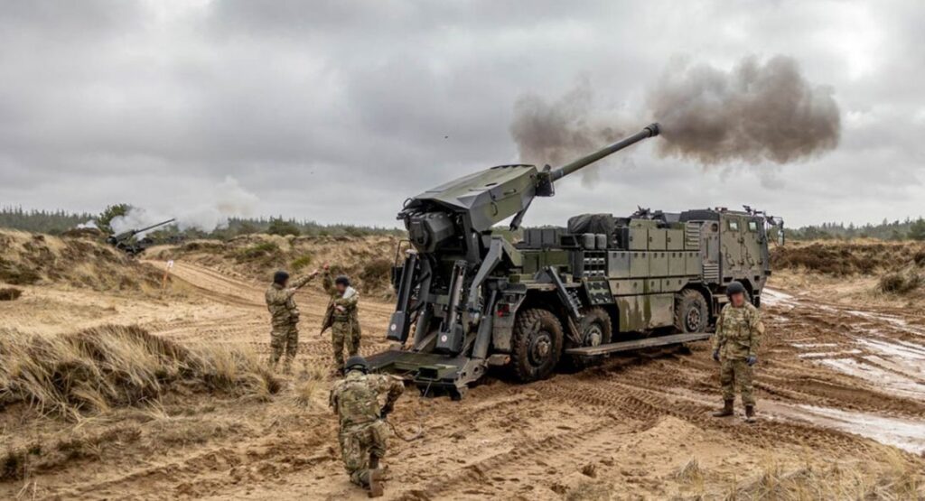 Франция сможет предоставлять Украине по 3 тыс. артиллерийских снарядов ежемесячно, — Минобороны