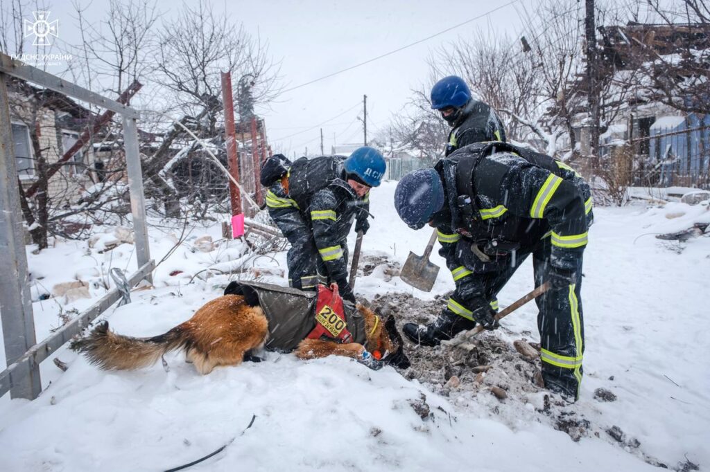 В Покровском районе завершили поисково-спасательные работы на местах обстрелов россиянами 6 января (ФОТО)
