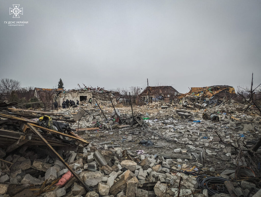 В Ровно Покровского района из-за обстрела 6 января погибла семья переселенцев из Авдеевки: новые подробности трагедии